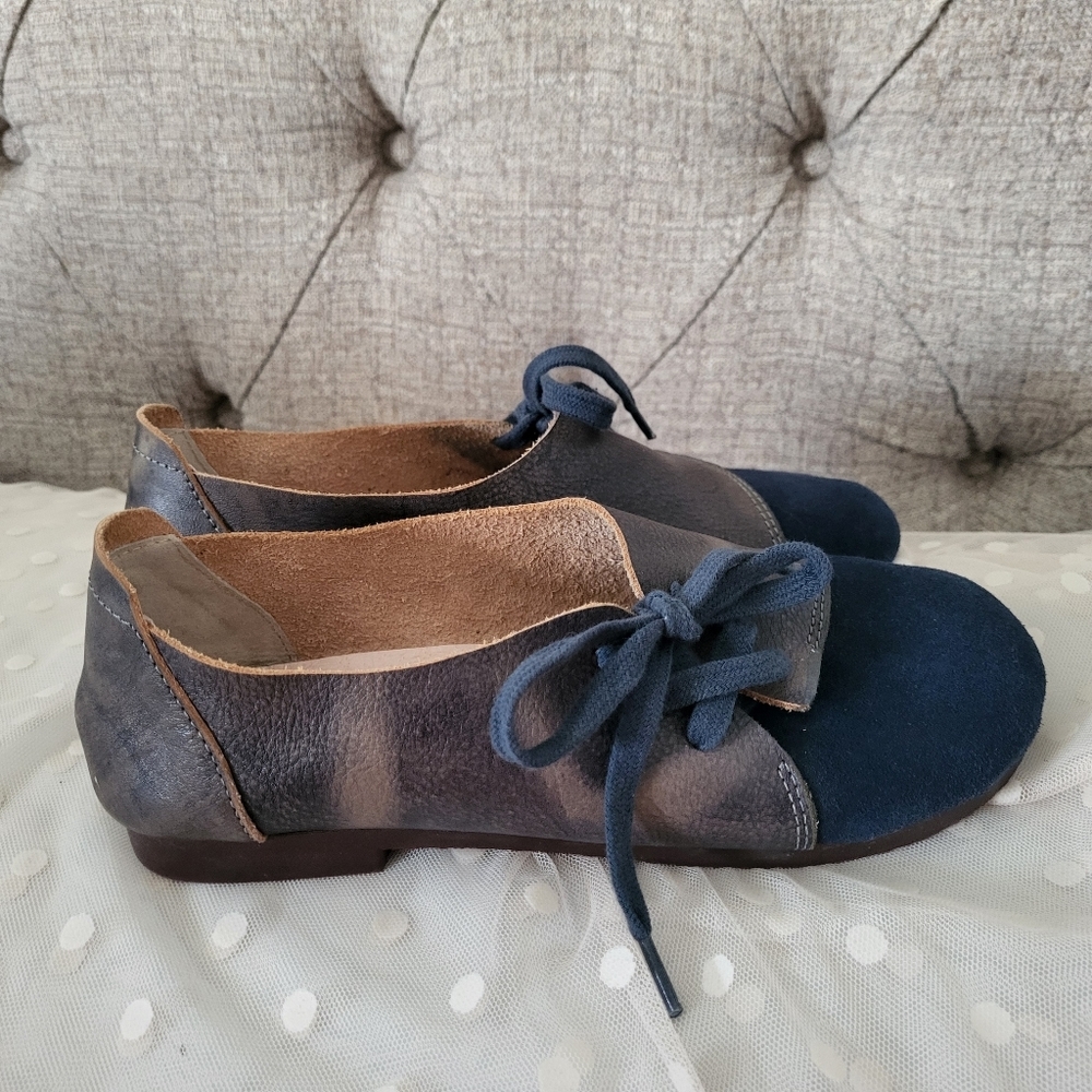 Cute flexible blue & gray shoe - Picture 3 of 9